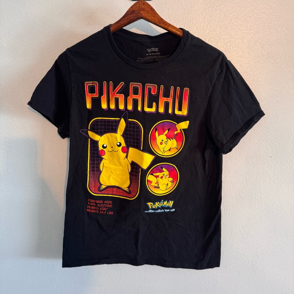 Pokémon Pikachu Men’s Medium T-Shirt Graphic Tee Novelty Tee Anime